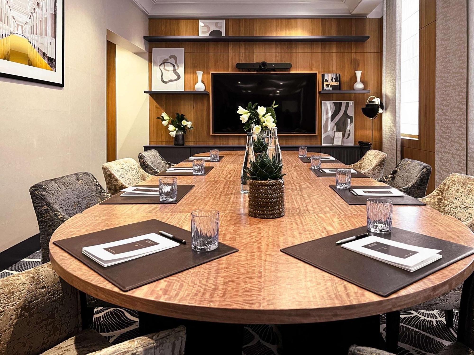 Sofitel Paris Le Faubourg Hotel Bagian luar foto