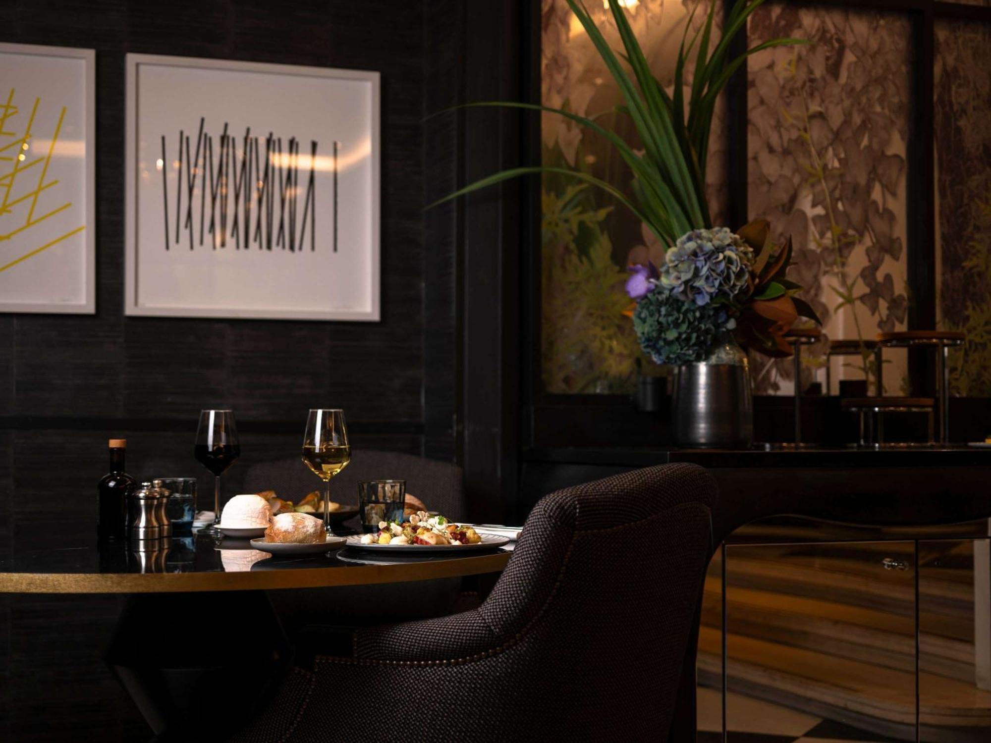 Sofitel Paris Le Faubourg Hotel Bagian luar foto